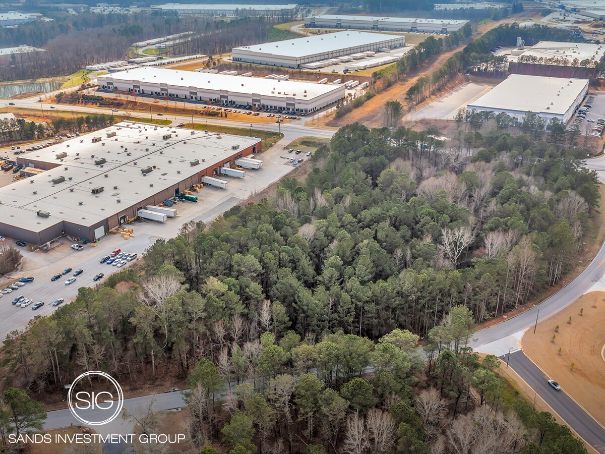 2019 East Park Dr, Conyers, GA à vendre Photo principale– Image 1 sur 4