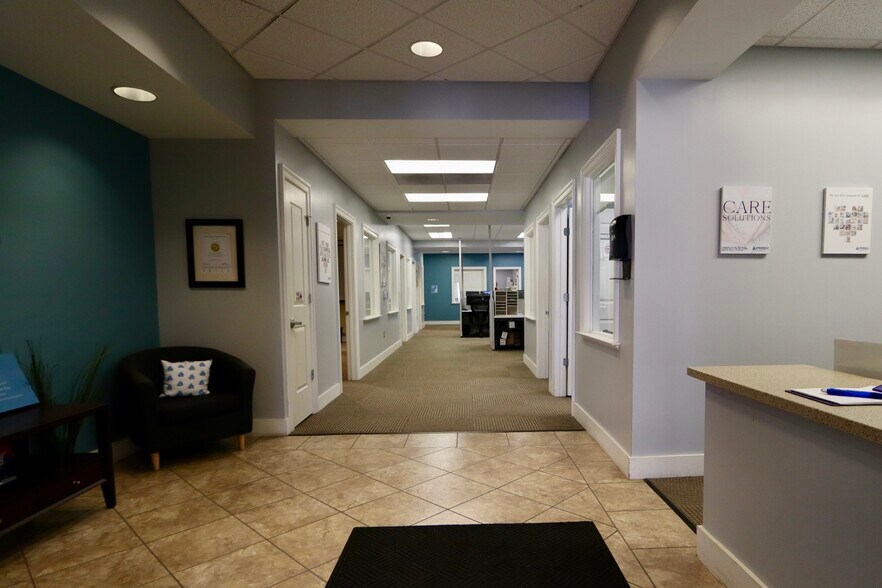 112 Church St, Elkin, NC à vendre - Photo de l’immeuble – Image 2 sur 6