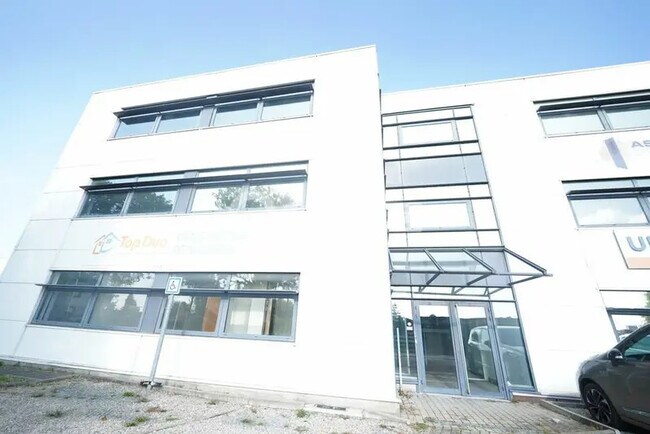 Plus de détails pour 81-83 Rue Elisée Reclus, Décines-Charpieu - Bureau à louer