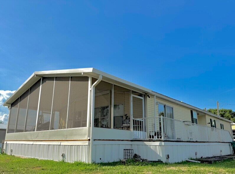 8101 SE 99th Trl, Okeechobee, FL à vendre - Photo de l’immeuble – Image 2 sur 20