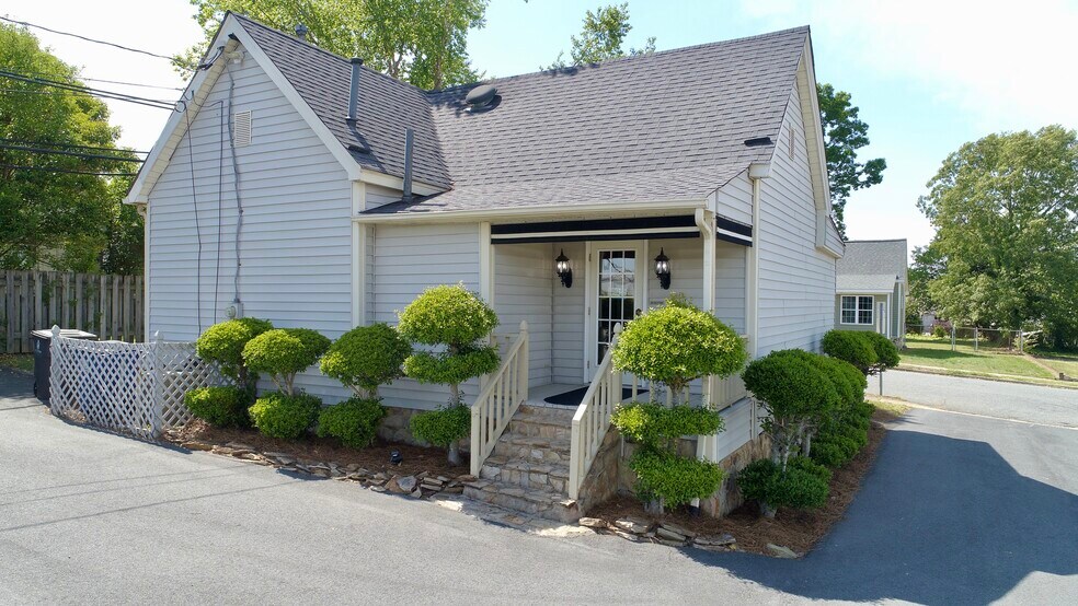 307 Harvey St, Winston-Salem, NC à vendre - Photo de l’immeuble – Image 3 sur 14