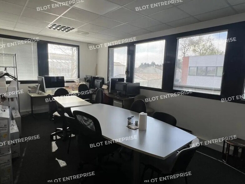 Bureau dans Rezé à vendre - Photo de l’immeuble – Image 3 sur 5