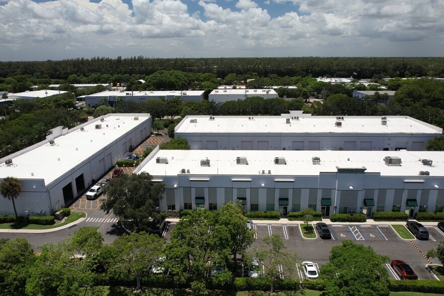 2721 NW 19th St, Pompano Beach, FL à vendre - Aérien – Image 3 sur 5