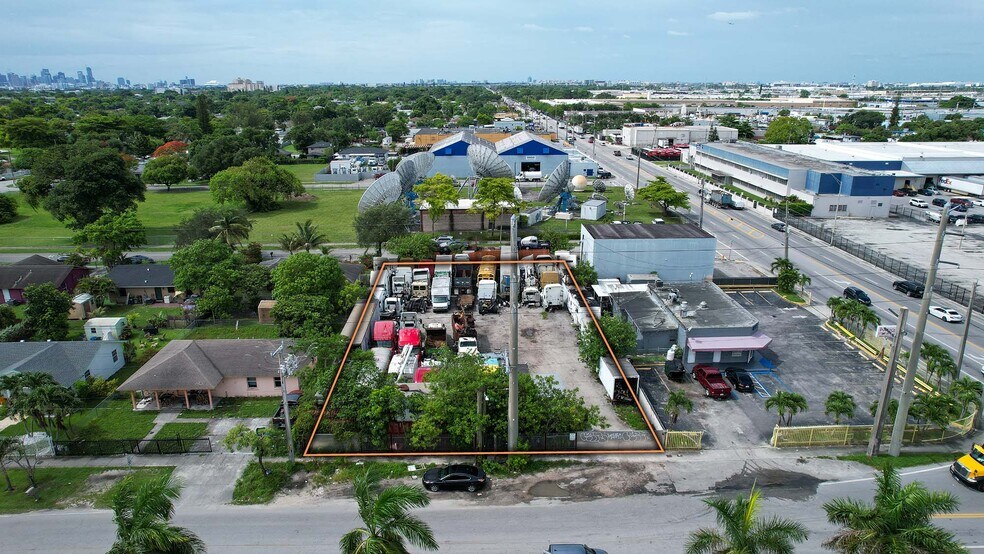 3158 NW 71st St, Miami, FL à vendre - Photo de l’immeuble – Image 3 sur 5