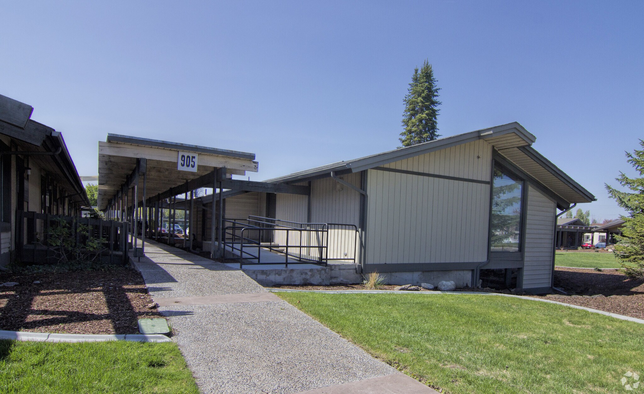 905 N Pines Rd, Spokane Valley, WA à vendre Photo principale– Image 1 sur 6
