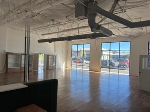 1386-1490 E Foothill Blvd, Upland, CA à louer Photo intérieure– Image 2 sur 9