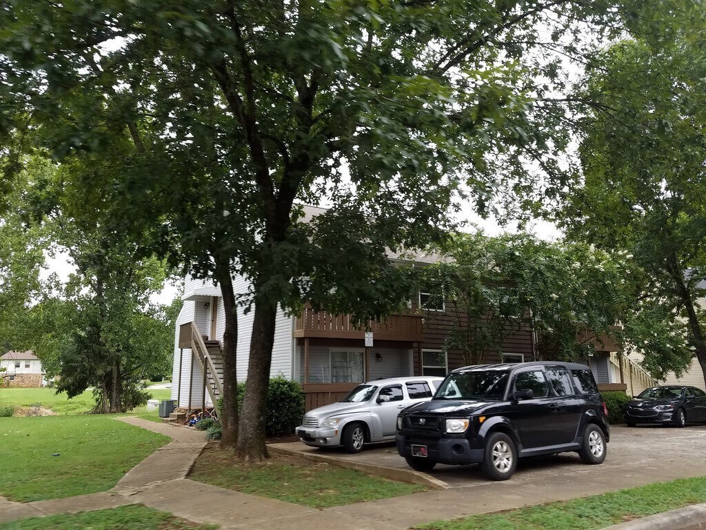 Huntsville SE Multifamily Portfolio portefeuille de 3 biens à vendre sur LoopNet.fr Photo principale– Image 1 sur 38