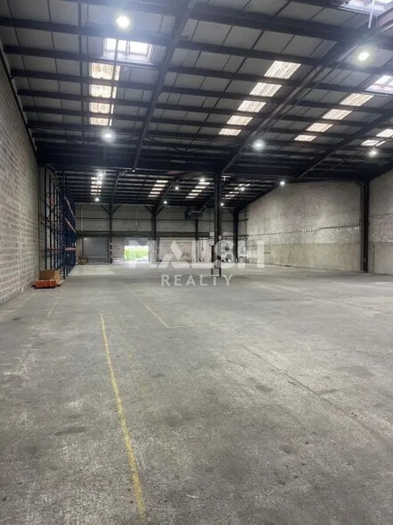 Local d’activités dans Genas à louer - Photo intérieure – Image 3 sur 13