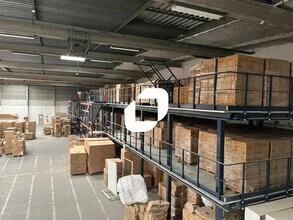 Industriel/Logistique dans Épône à louer Photo de l’immeuble– Image 1 sur 6