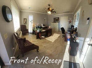 511 Tower Cir, Oklahoma City, OK à louer Hall d’entrée– Image 2 sur 7