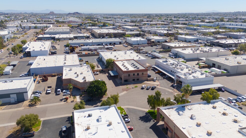 4615 S 33rd Pl, Phoenix, AZ à vendre - Photo de l’immeuble – Image 3 sur 3