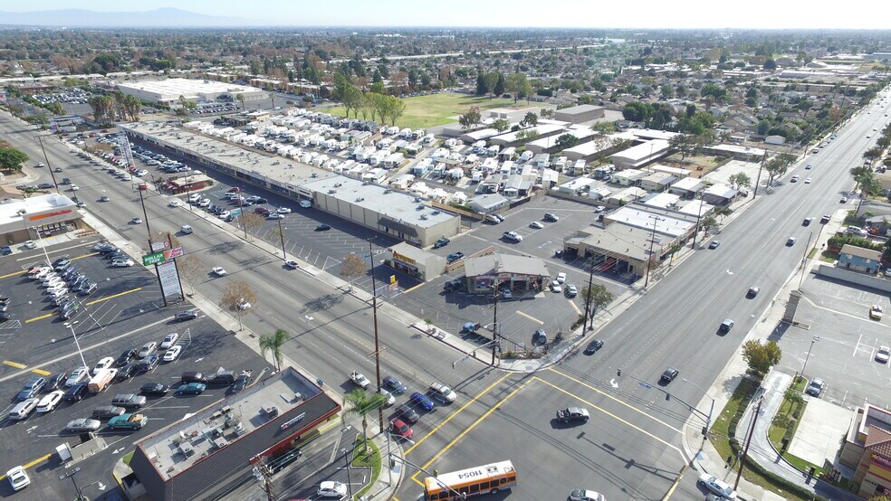 10231-10318 Rosecrans Ave, Bellflower, CA à louer - Photo de l’immeuble – Image 2 sur 2