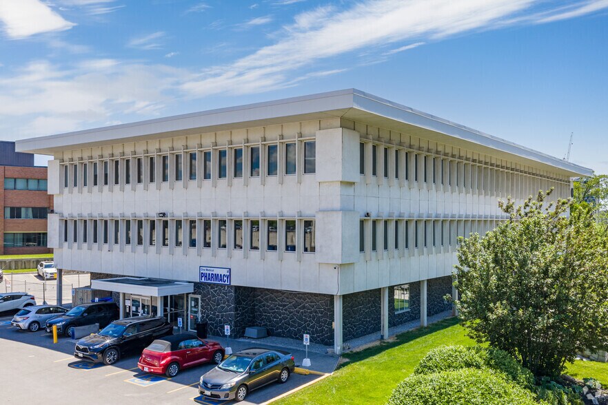 20 Wynford Dr, Toronto, ON à louer - Photo principale – Image 1 sur 3