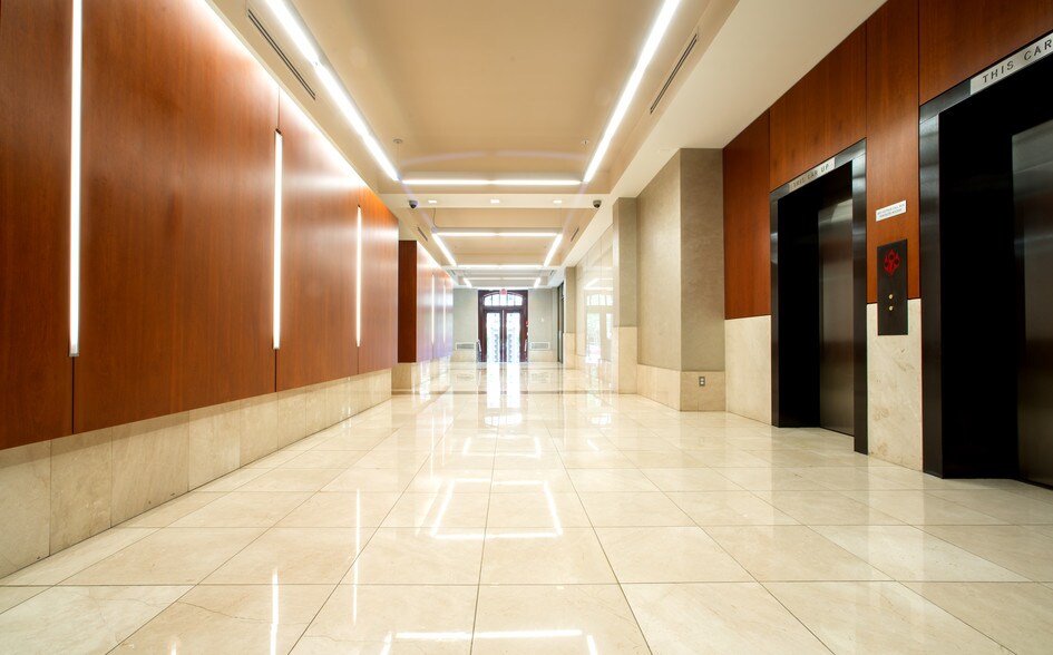 1424 K St NW, Washington, DC à louer - Hall d’entrée – Image 3 sur 3