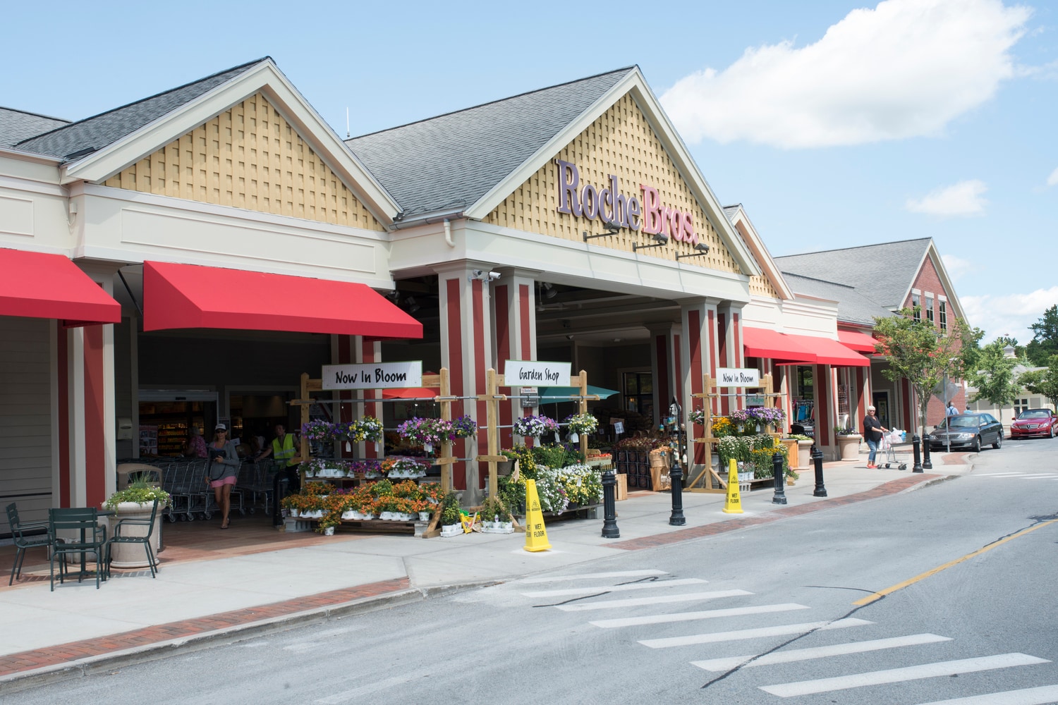 650 Falmouth Rd, Mashpee, MA à louer Photo principale– Image 1 sur 9