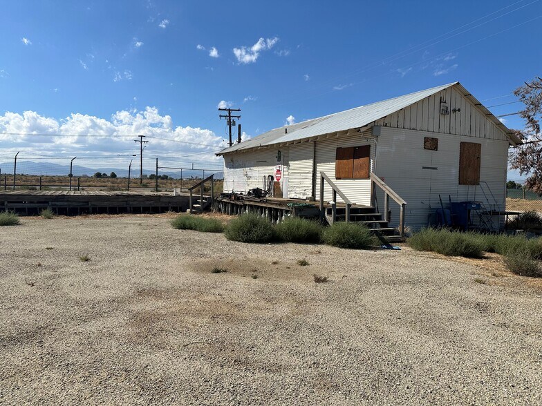 3301 E Avenue I, Lancaster, CA à vendre - Photo de l’immeuble – Image 2 sur 4