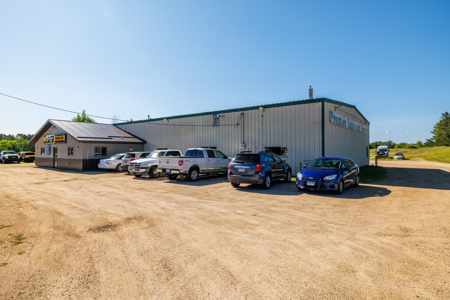 220 Crocus Hill St E, Park Rapids, MN à vendre - Photo de l’immeuble – Image 2 sur 26