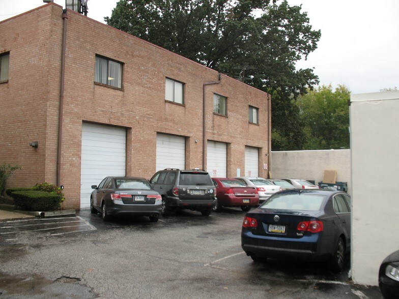 60 State Rd portefeuille de 3 biens à vendre sur LoopNet.fr - Photo principale – Image 1 sur 3