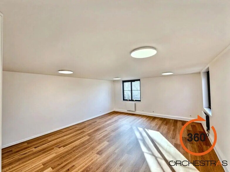 Bureau dans Lognes à louer - Photo de l’immeuble – Image 3 sur 18