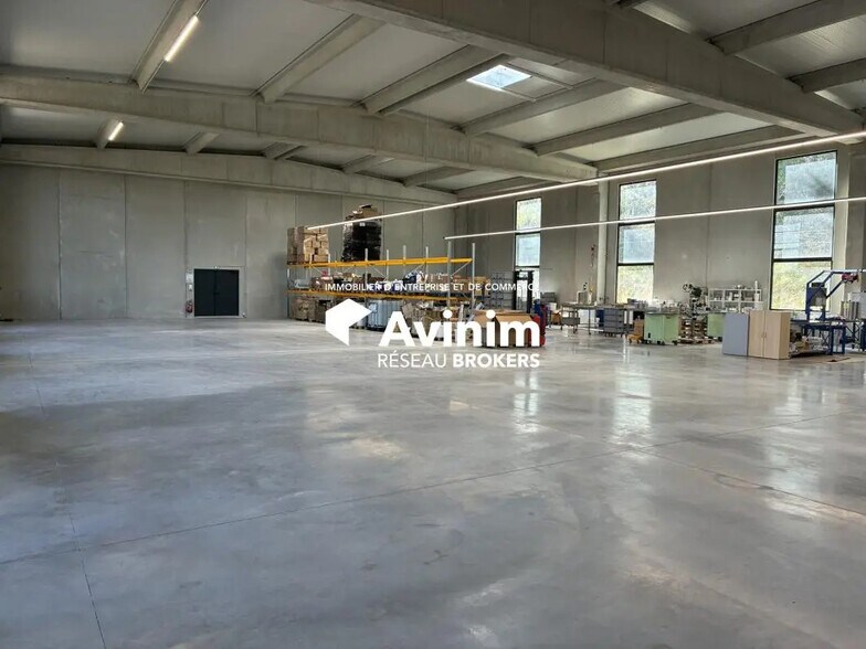 Industriel/Logistique dans Saint-Estève-Janson à louer - Photo intérieure – Image 3 sur 16