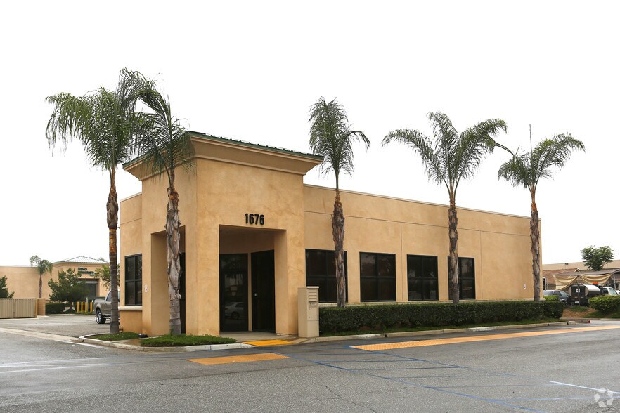 1676 Palmyrita Ave, Riverside, CA à vendre - Photo de l’immeuble – Image 2 sur 6