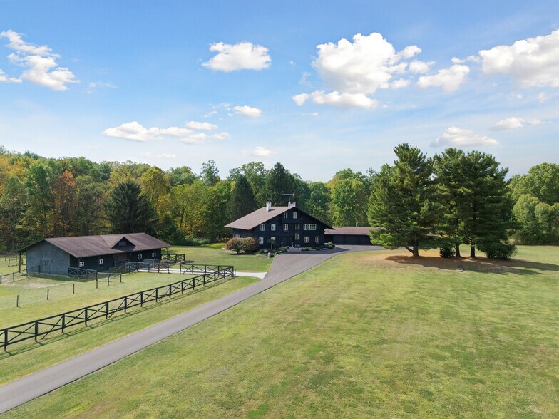 550 Warner rd, Vienna, OH à vendre - Photo de l’immeuble – Image 2 sur 82