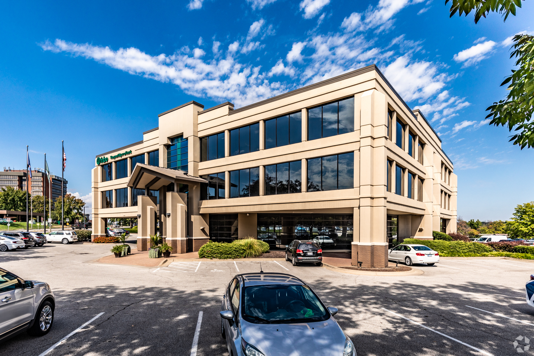 4650 College Blvd, Overland Park, KS à louer Photo de l’immeuble– Image 1 sur 6
