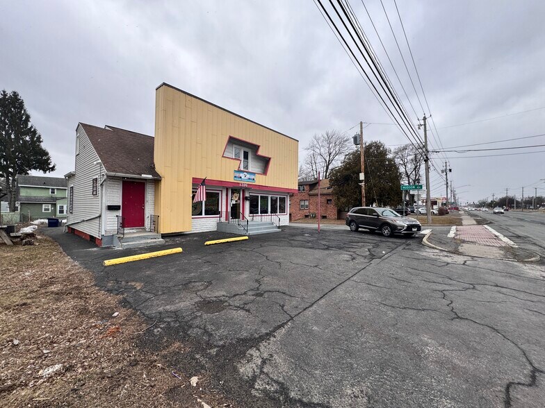 1316 Central Ave, Albany, NY à louer - Photo de l’immeuble – Image 3 sur 11