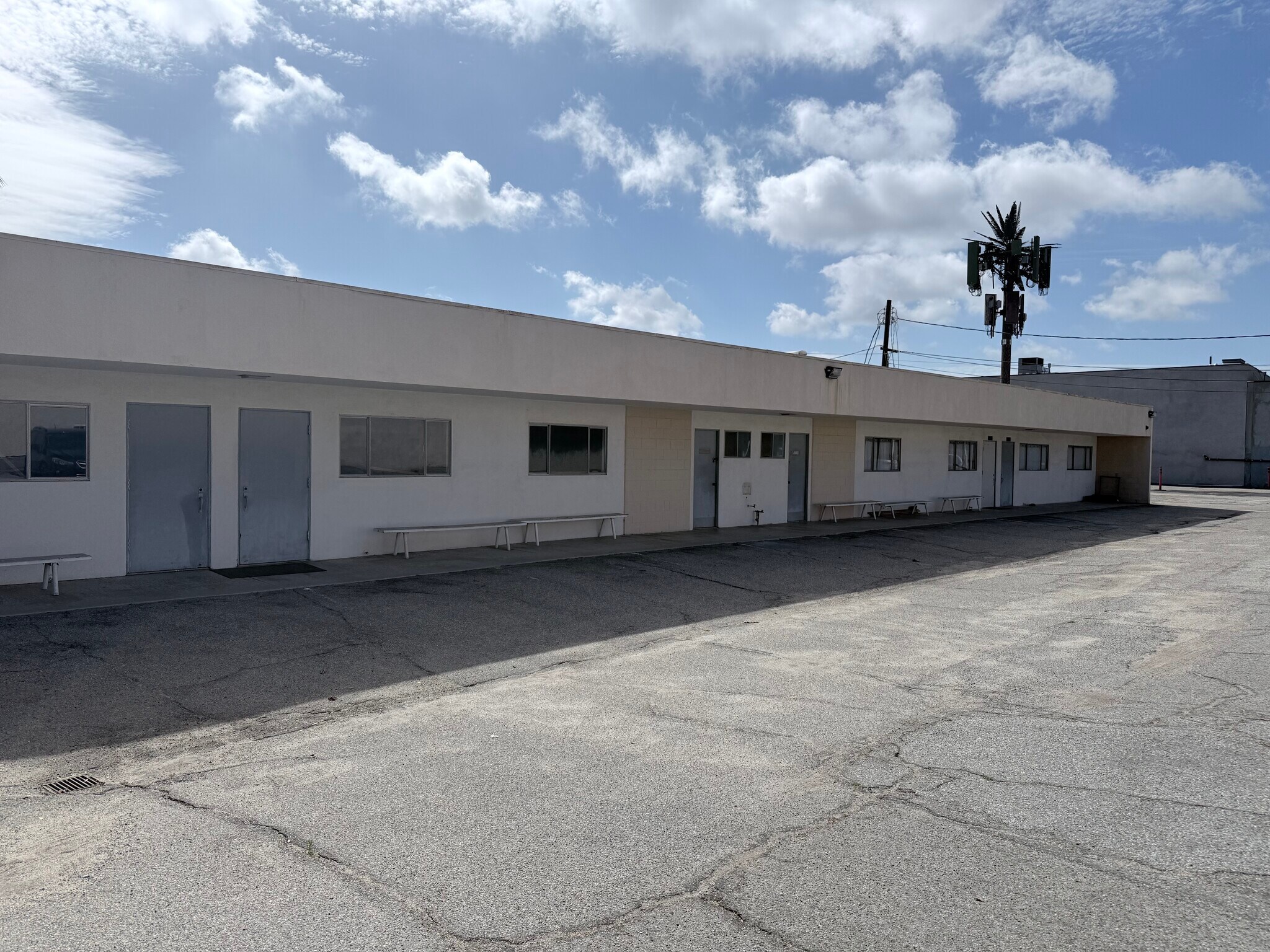 25316 Frampton Ave, Harbor City, CA à vendre Photo de l’immeuble– Image 1 sur 9