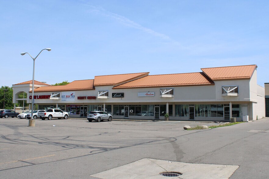 23100-23200 Coolidge Hwy, Oak Park, MI à louer - Photo de l’immeuble – Image 3 sur 8