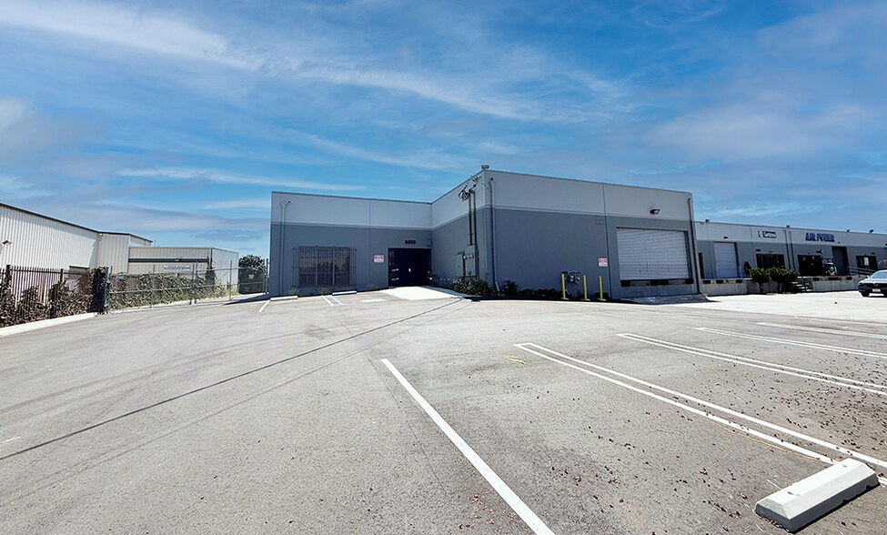 8320-8400 Isis Ave, Los Angeles, CA à louer - Photo de l’immeuble – Image 2 sur 12