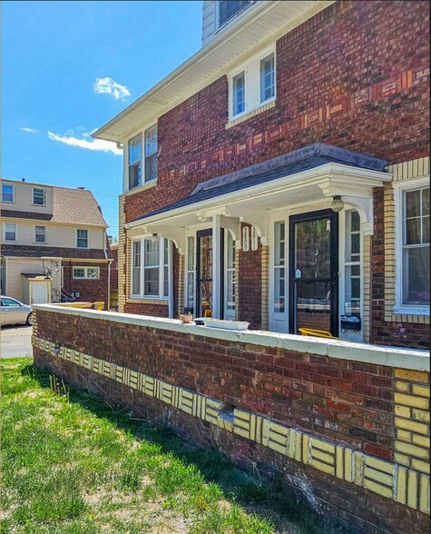 3809 Davenport St, Omaha, NE à vendre - Photo principale – Image 1 sur 9