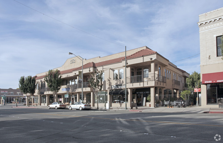 650 San Benito St, Hollister, CA à louer - Photo de l’immeuble – Image 3 sur 23