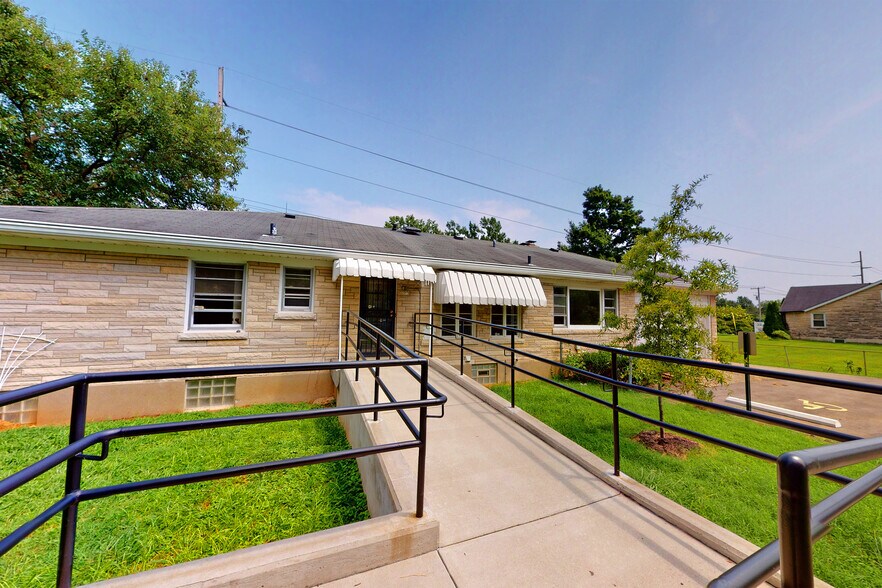 9212 Preston Hwy, Louisville, KY à vendre - Photo de l’immeuble – Image 3 sur 30