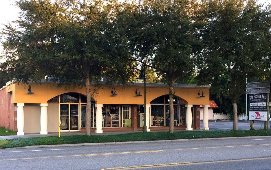 554 Clearwater Largo Rd N, Largo, FL à vendre - Photo principale – Image 1 sur 54