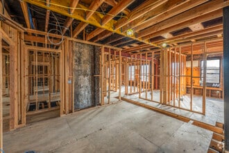 2146 Mott Ave, Far Rockaway, NY à louer Photo intérieure– Image 2 sur 9