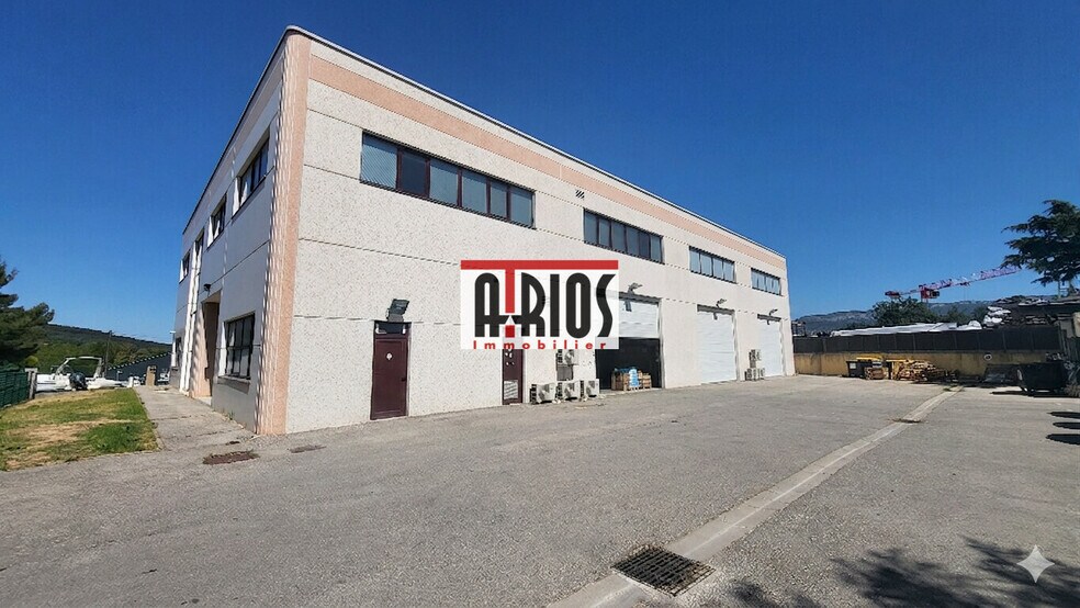 Industriel/Logistique dans Six-Fours-les-Plages à vendre - Photo de l’immeuble – Image 1 sur 6