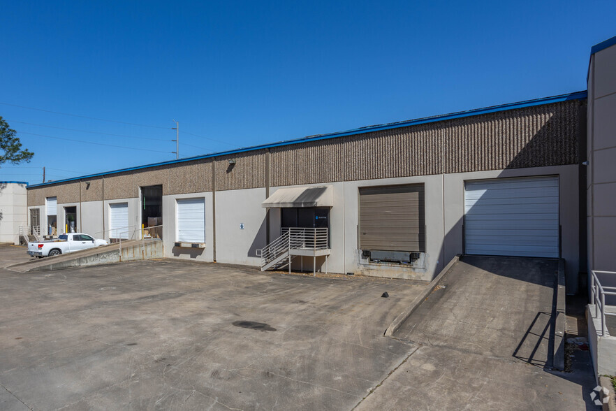 8784-8798 Westpark Dr, Houston, TX à louer - Photo de l’immeuble – Image 3 sur 7
