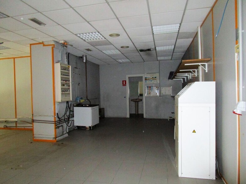 Local commercial dans Salamanca, Salamanca à vendre - Photo de l’immeuble – Image 3 sur 10