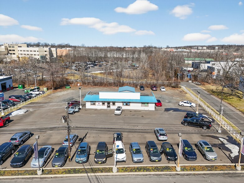 135 Lincoln Hwy, Fairless Hills, PA à louer - Photo de l’immeuble – Image 2 sur 3