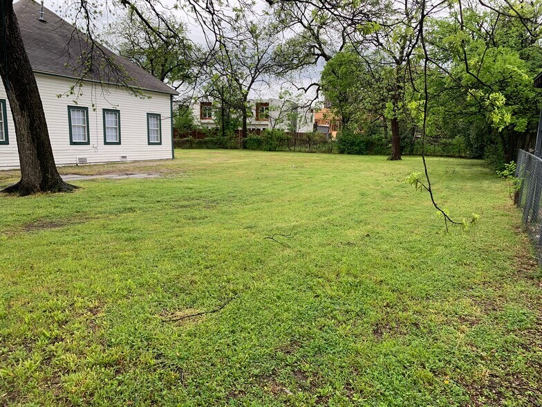 4221-4225 Roseland Ave, Dallas, TX à vendre - Photo de l’immeuble – Image 2 sur 3