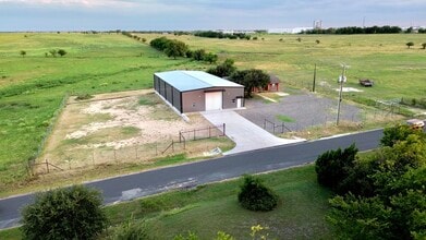 2250 County Road 107, Hutto, TX à vendre Photo intérieure– Image 2 sur 10