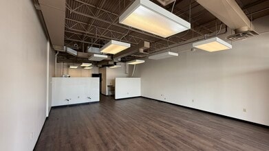 13215-13483 W Center Rd, Omaha, NE à louer Photo intérieure– Image 2 sur 10