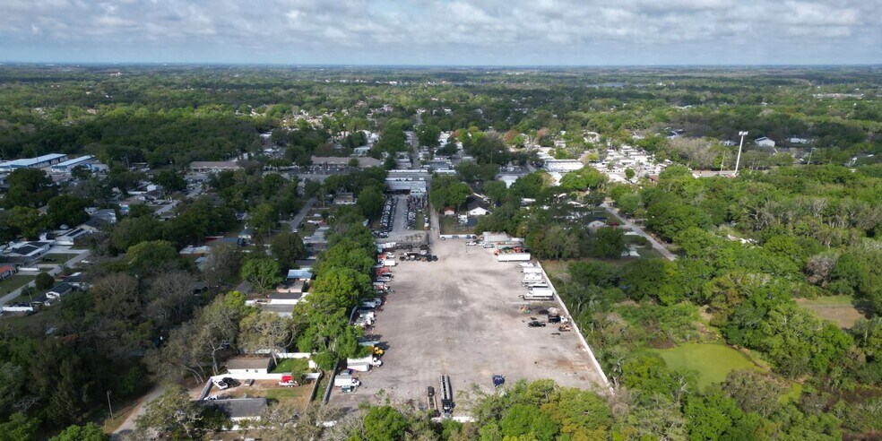 14525 N Florida Ave, Tampa, FL à vendre - Photo de l’immeuble – Image 2 sur 11
