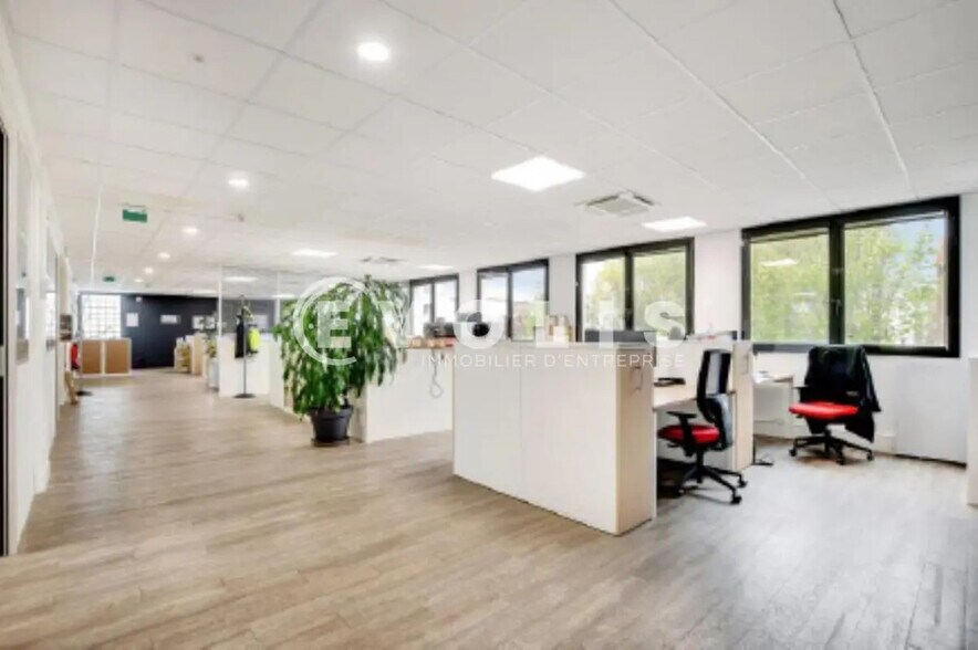 Bureau dans Gentilly à louer - Photo de l’immeuble – Image 2 sur 5