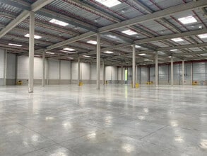 Industriel/Logistique dans Le Plessis-Pâté à louer Photo intérieure– Image 2 sur 4