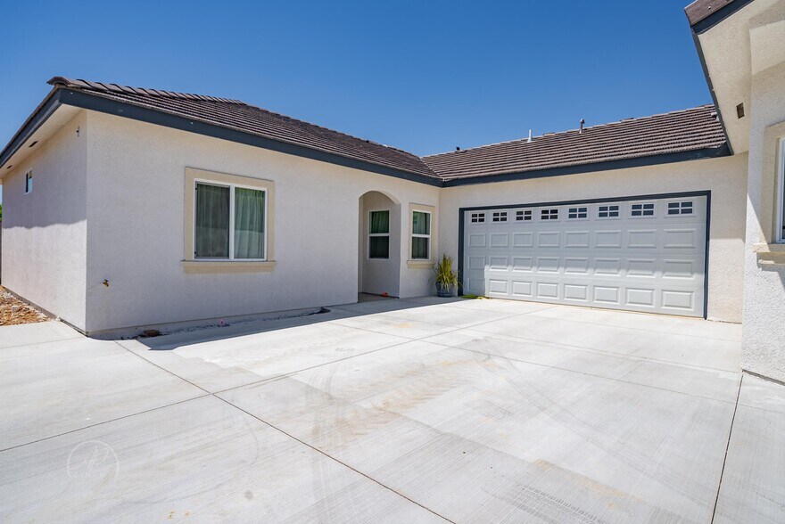 6105 Borelli Ave, Bakersfield, CA à vendre - Photo de l’immeuble – Image 2 sur 10