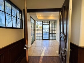920 E Cooley Ave, San Bernardino, CA à louer Photo intérieure– Image 2 sur 15