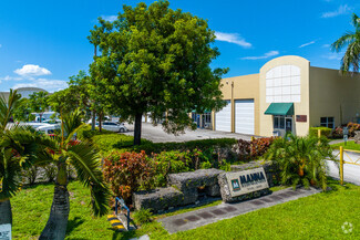 Plus de détails pour 8530-8542 NW 93rd St, Miami, FL - Industriel/Logistique à louer