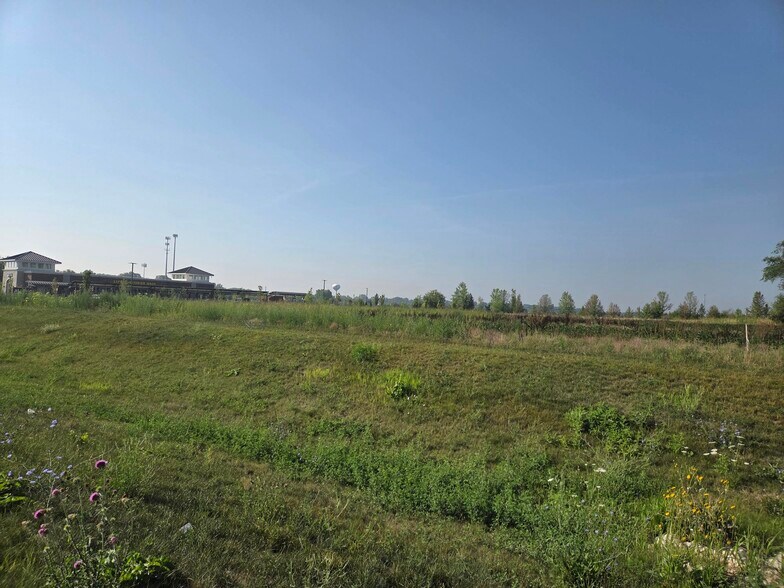 2221-2231 E Algonquin Rd, Algonquin, IL à vendre - Photo de l’immeuble – Image 3 sur 6